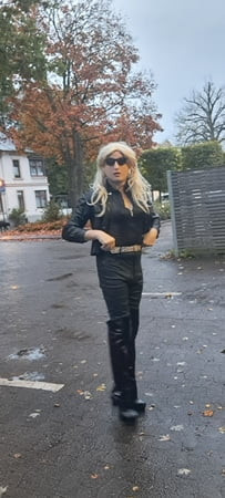 Hannah在公共场合