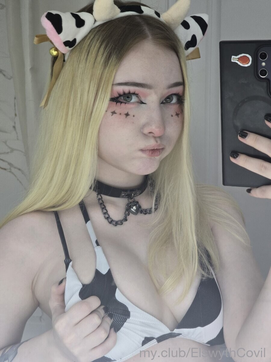Sophie Free Photos #9