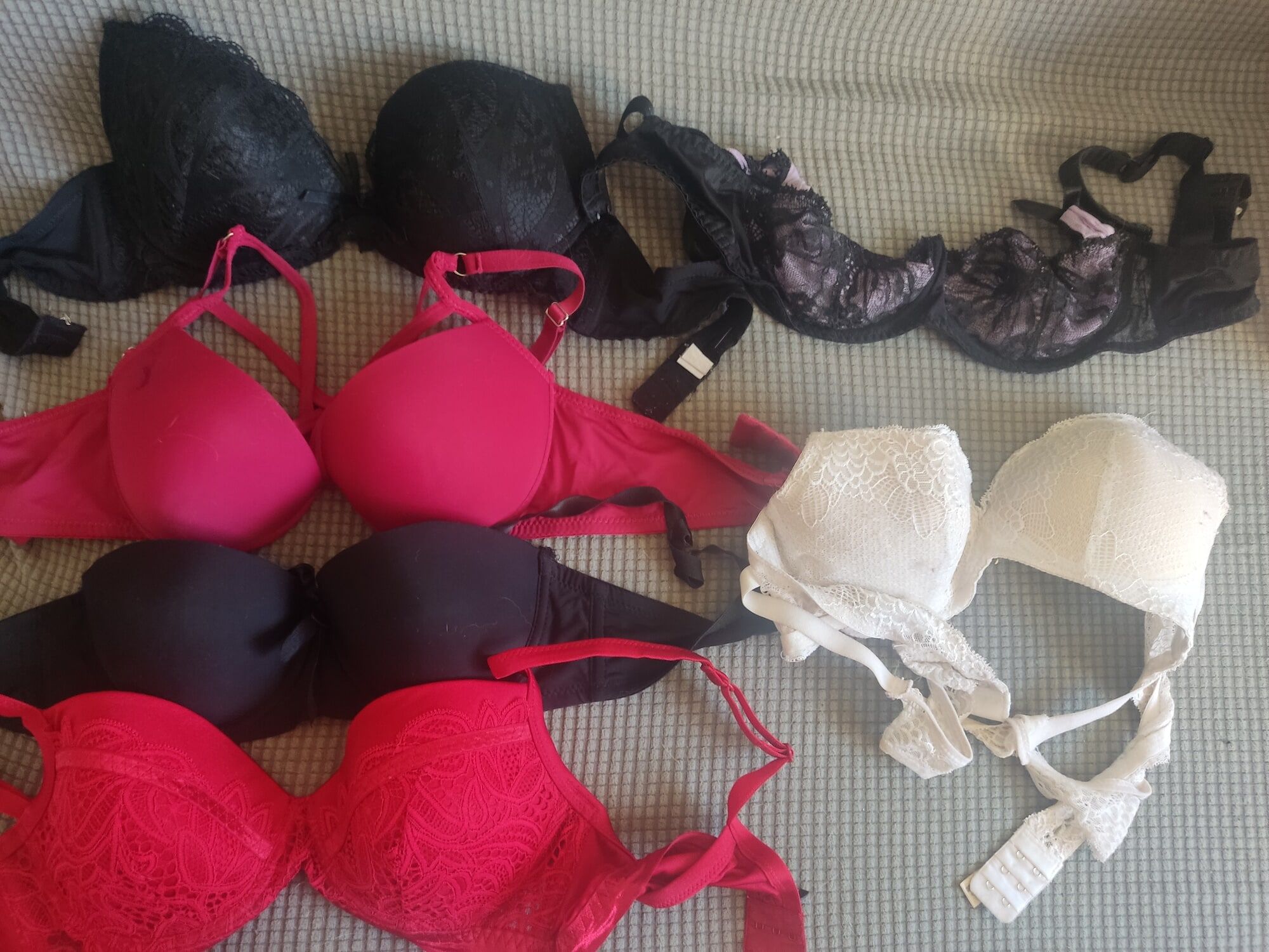 PANTIES AND USED WOMAN CLOTHES FOR SALE