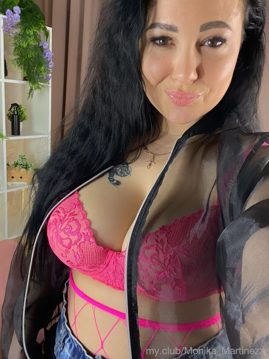 モニカ無料写真