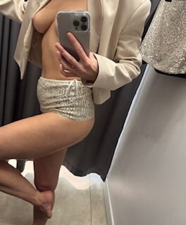Naked in the fitting room #25