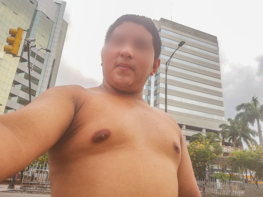 Yop sin Camiseta en las Calles 01 #21