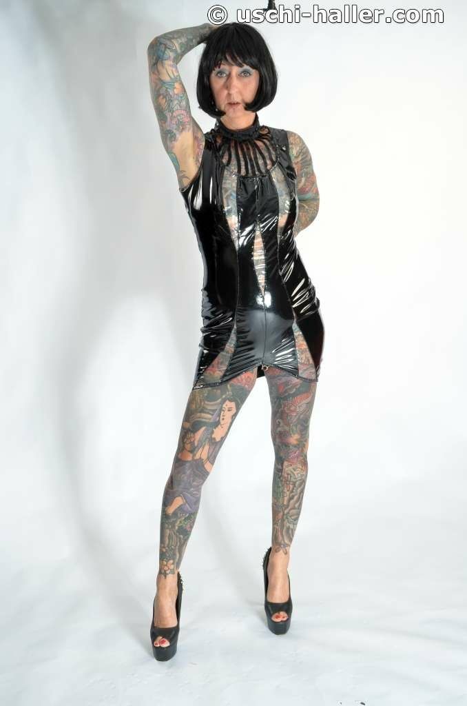 Photo shoot with full body tattooed MILF Cleo - 2 #55