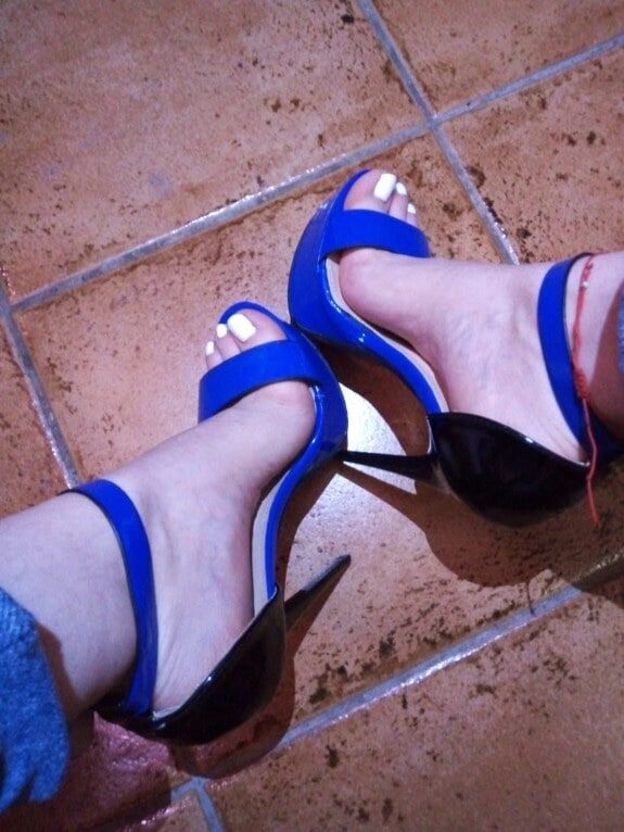 Sexy high heels and feet 💖 #6