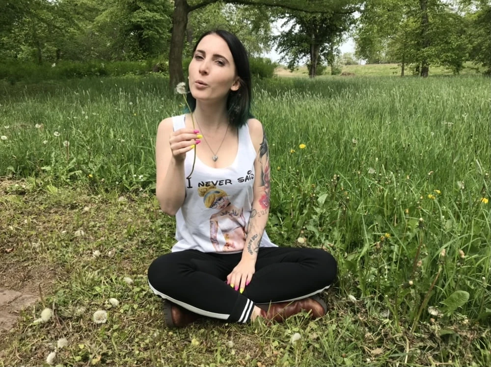 Sexy and funny private Pics Lou Nesbit. Lia Louise  #22