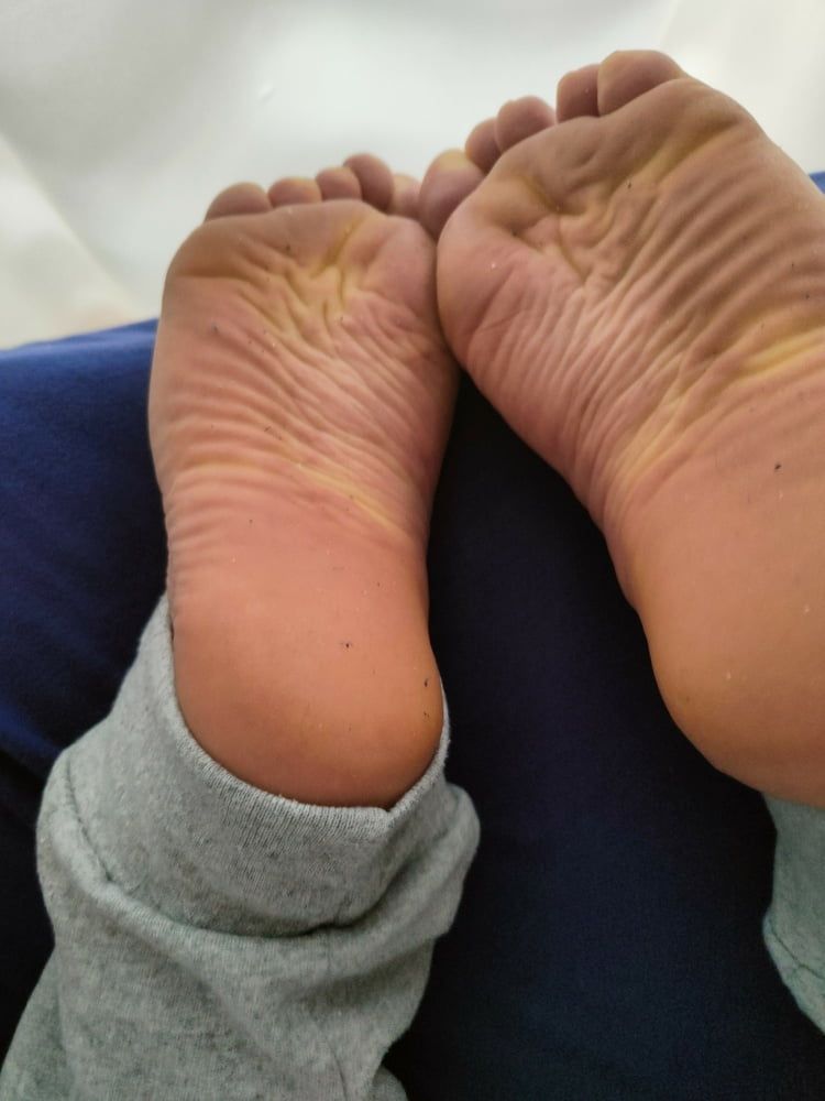 Hornychubby feet soles wrinkled Barefoot  #31