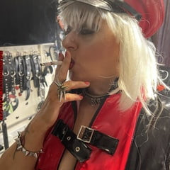 MISTRESS 42