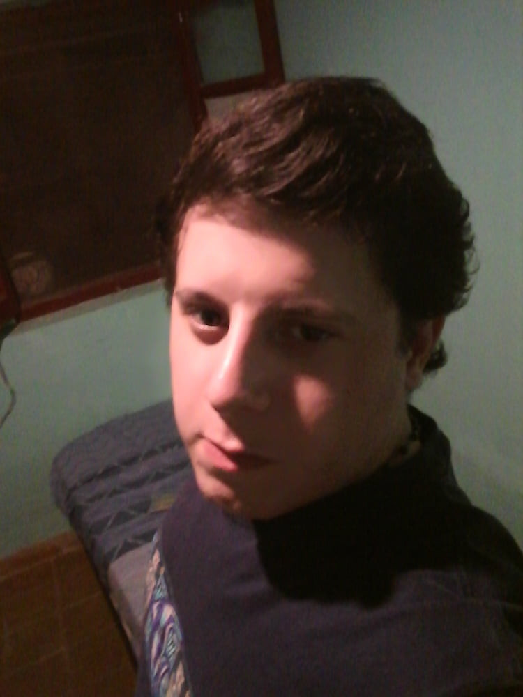 looking for a sex teacher :*