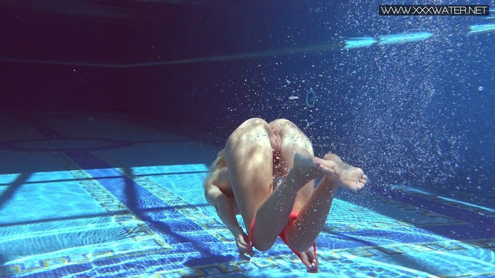  Mary Kalisy Pt.1 Underwater Swimming Pool Erotics #25