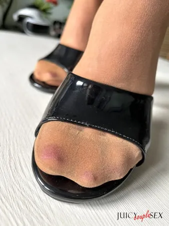 pantyhose feet in heeled mules         