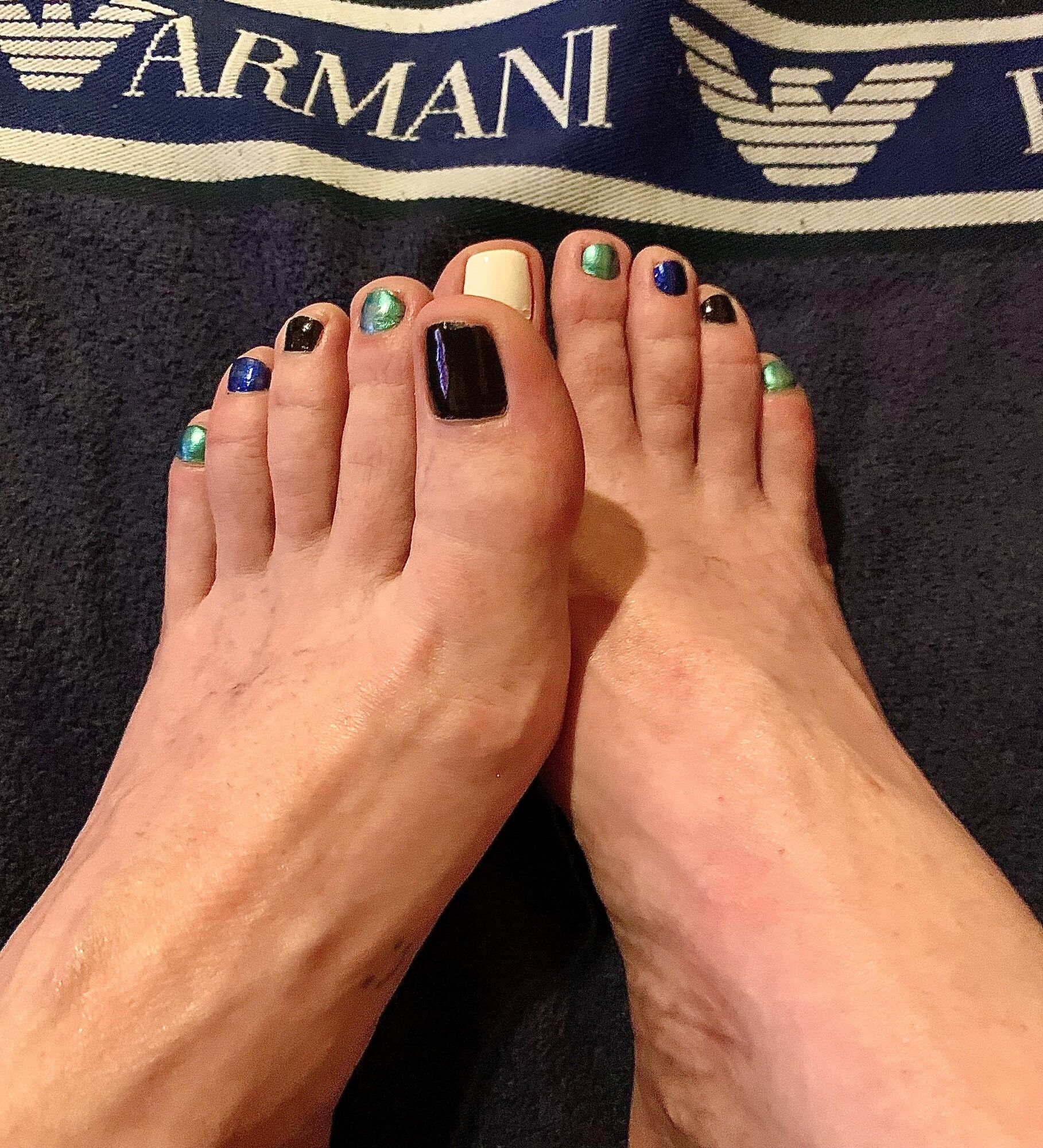 Sexy feet and toes 