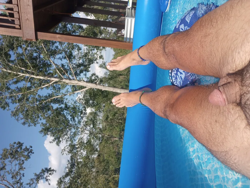 My feet in the pool #2