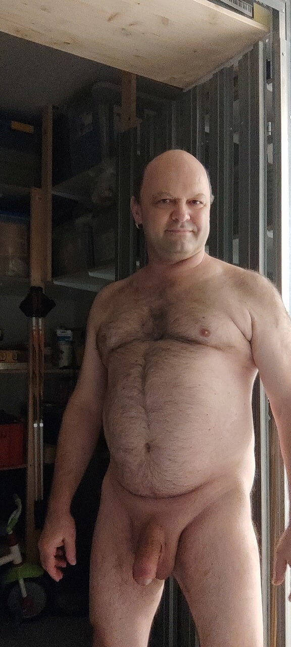 Ich Sau nackt im Heizungskeller, Keller einfach eine Sau 