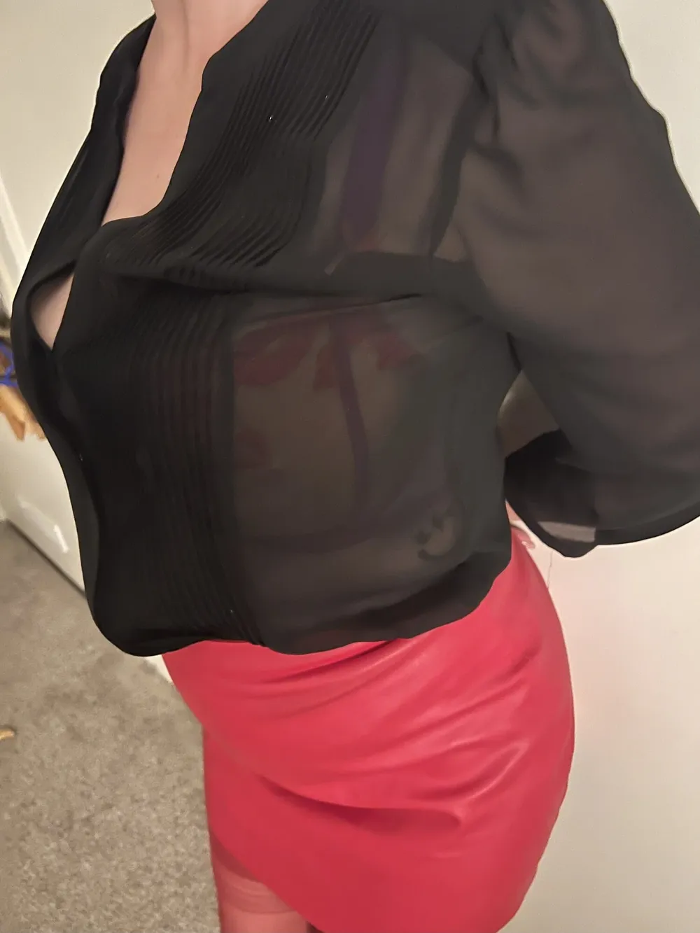 MILF dressed in stockings and skirt for night out #7