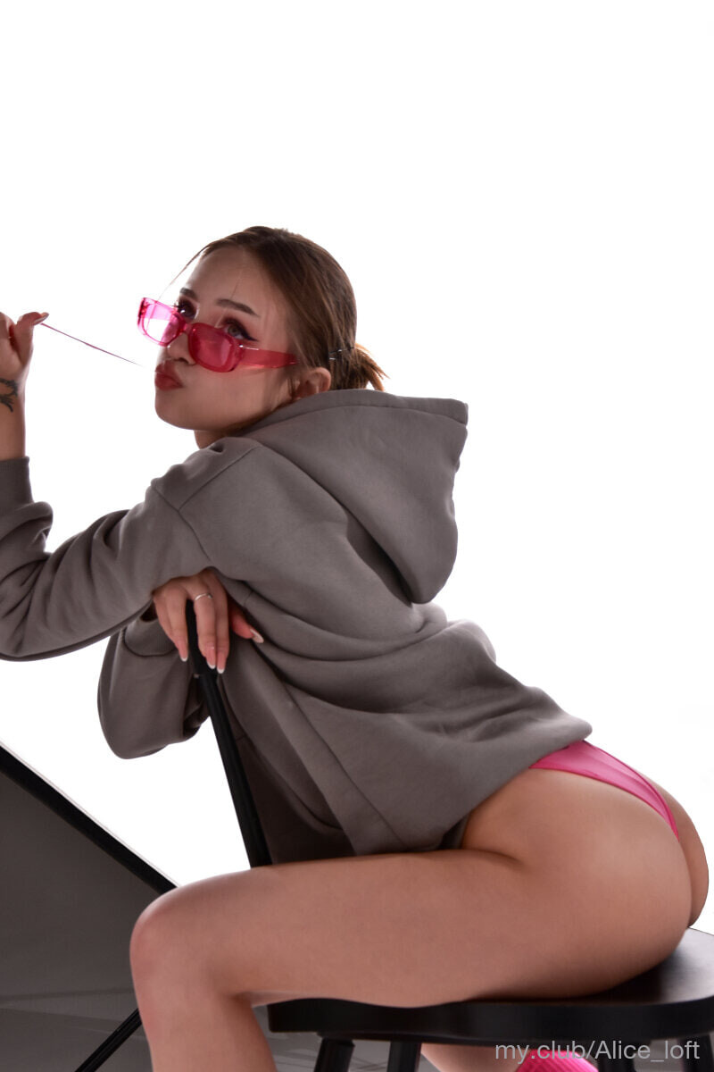 Alice Free Photos #10