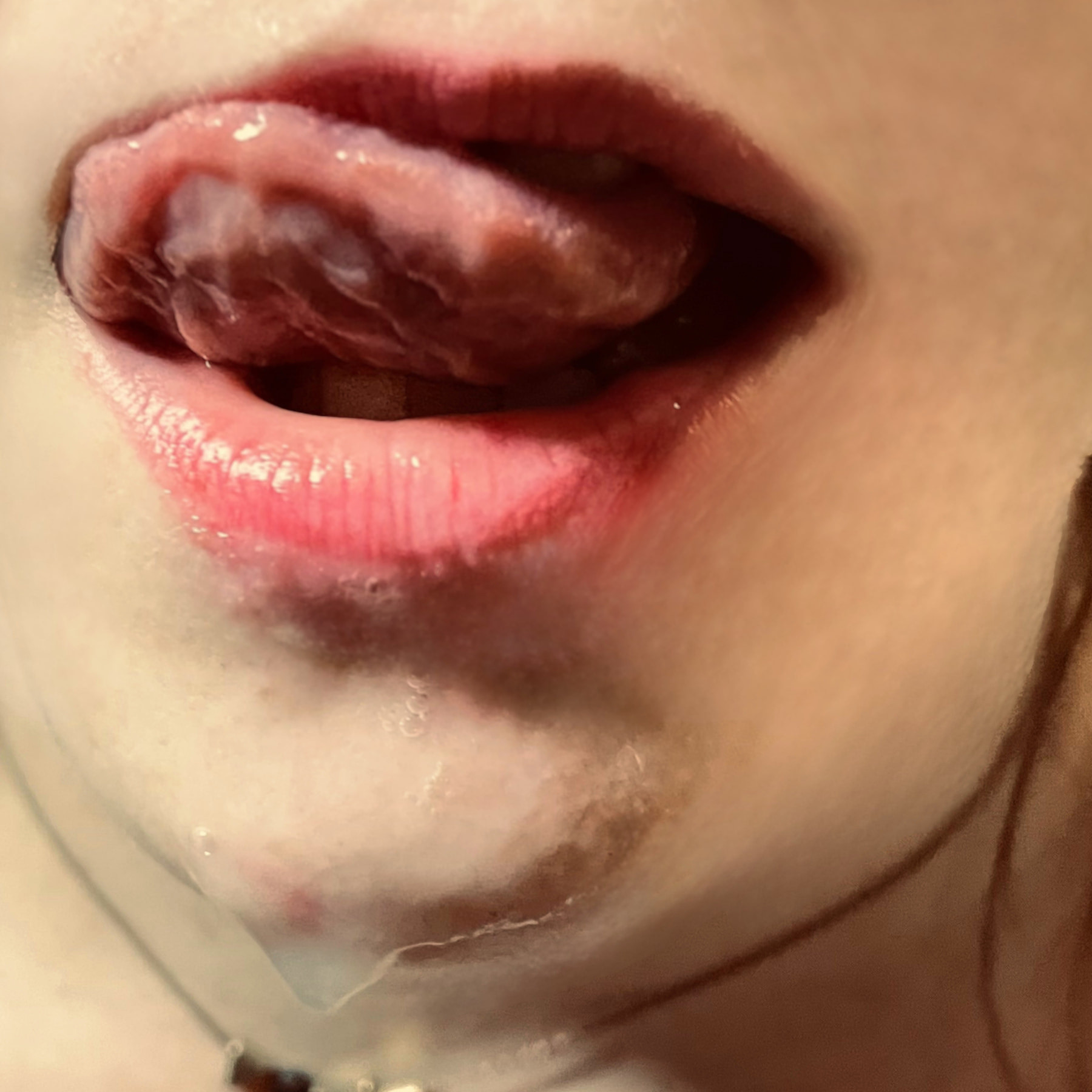 Tobie Nash' beautiful face covered in hot cum! #5