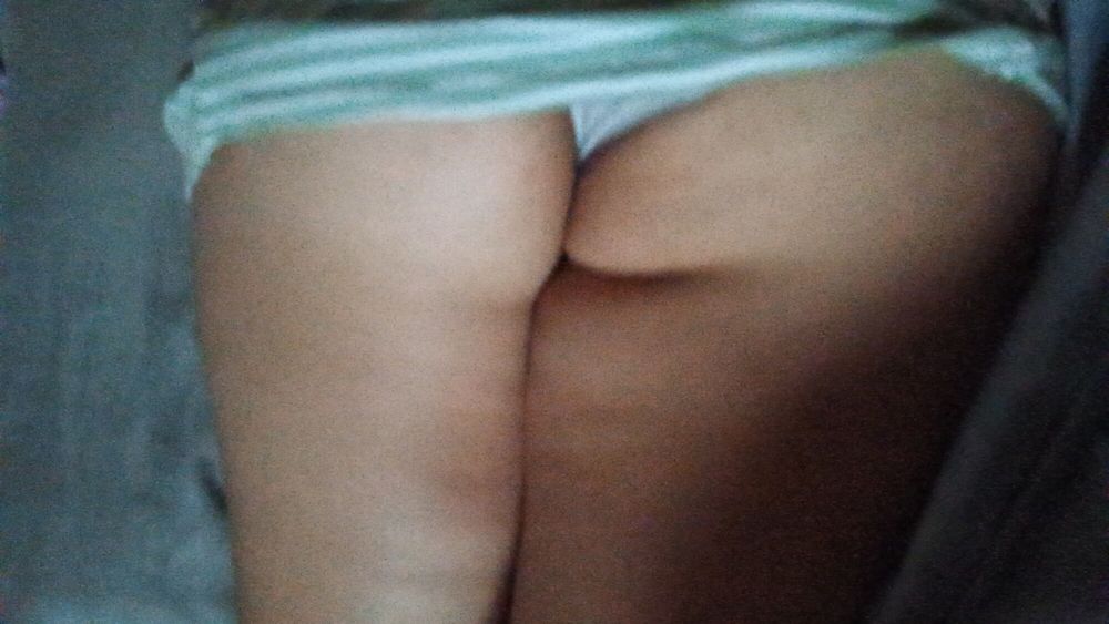 Vagina y nalgas natural  #8