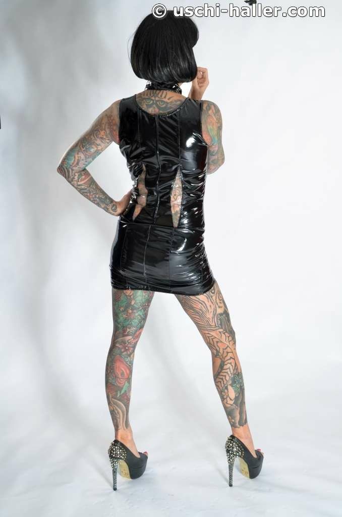 Photo shoot with full body tattooed MILF Cleo - 2 #36
