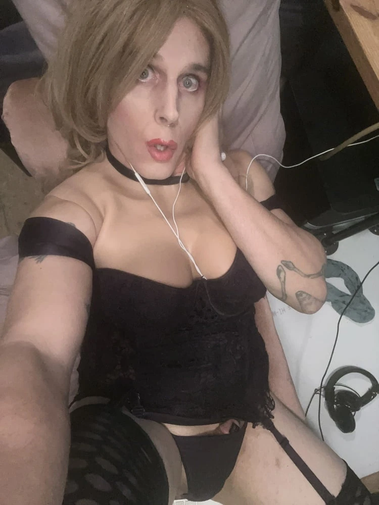 Sissy bimbo #21