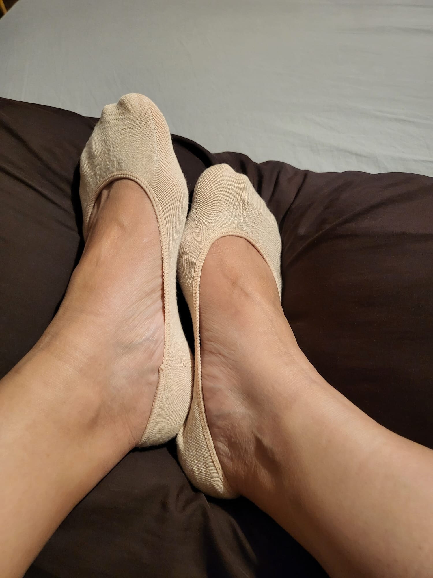 Sexy Asian feet & toes