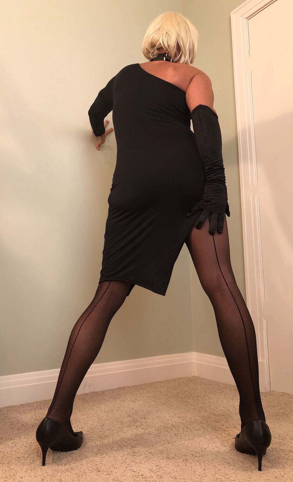 Sissy Ready to Serve #4