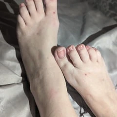 Foot play 