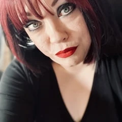 Tina Snua Selfies #16