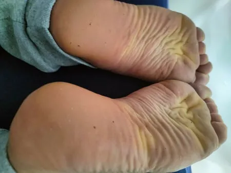 hornychubby feet soles wrinkled barefoot         