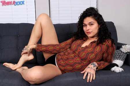 TGIRLS.XXX: Feeling Alisia Rae