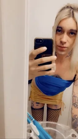 blue and yellow slut         