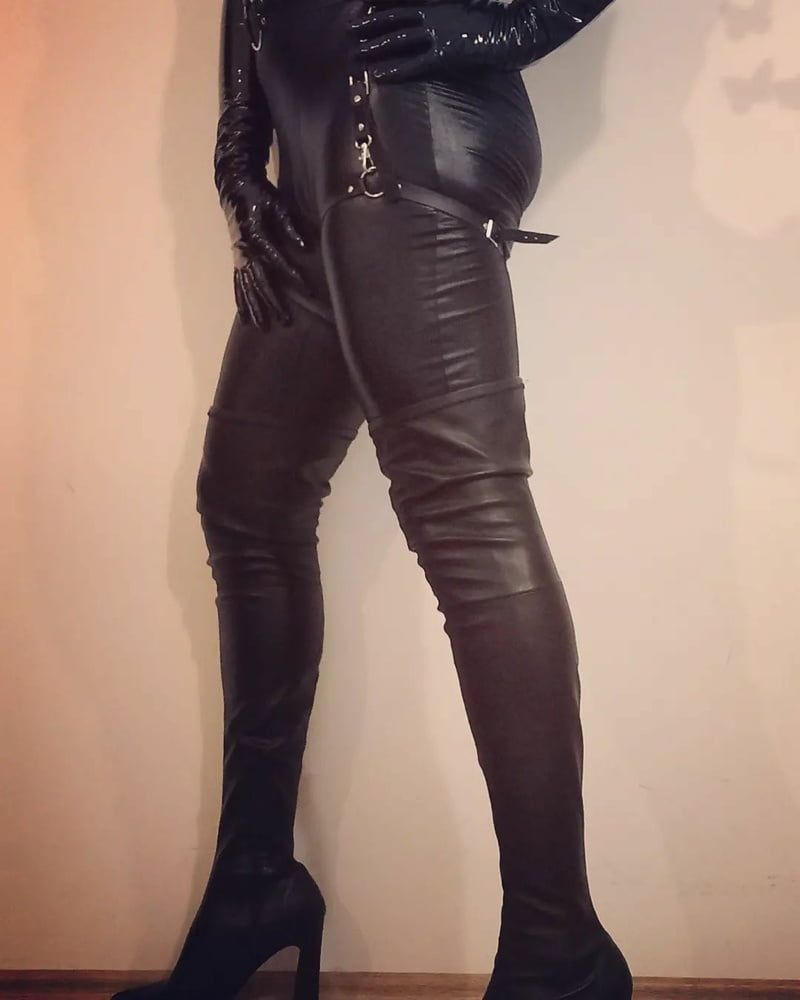 Leather outfits #8