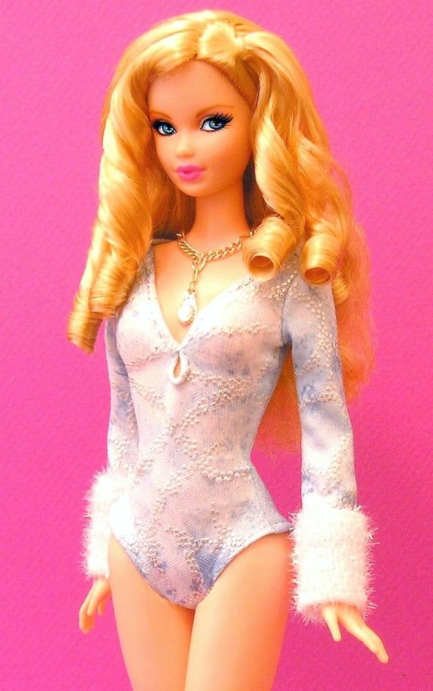 Barbie Classic #32