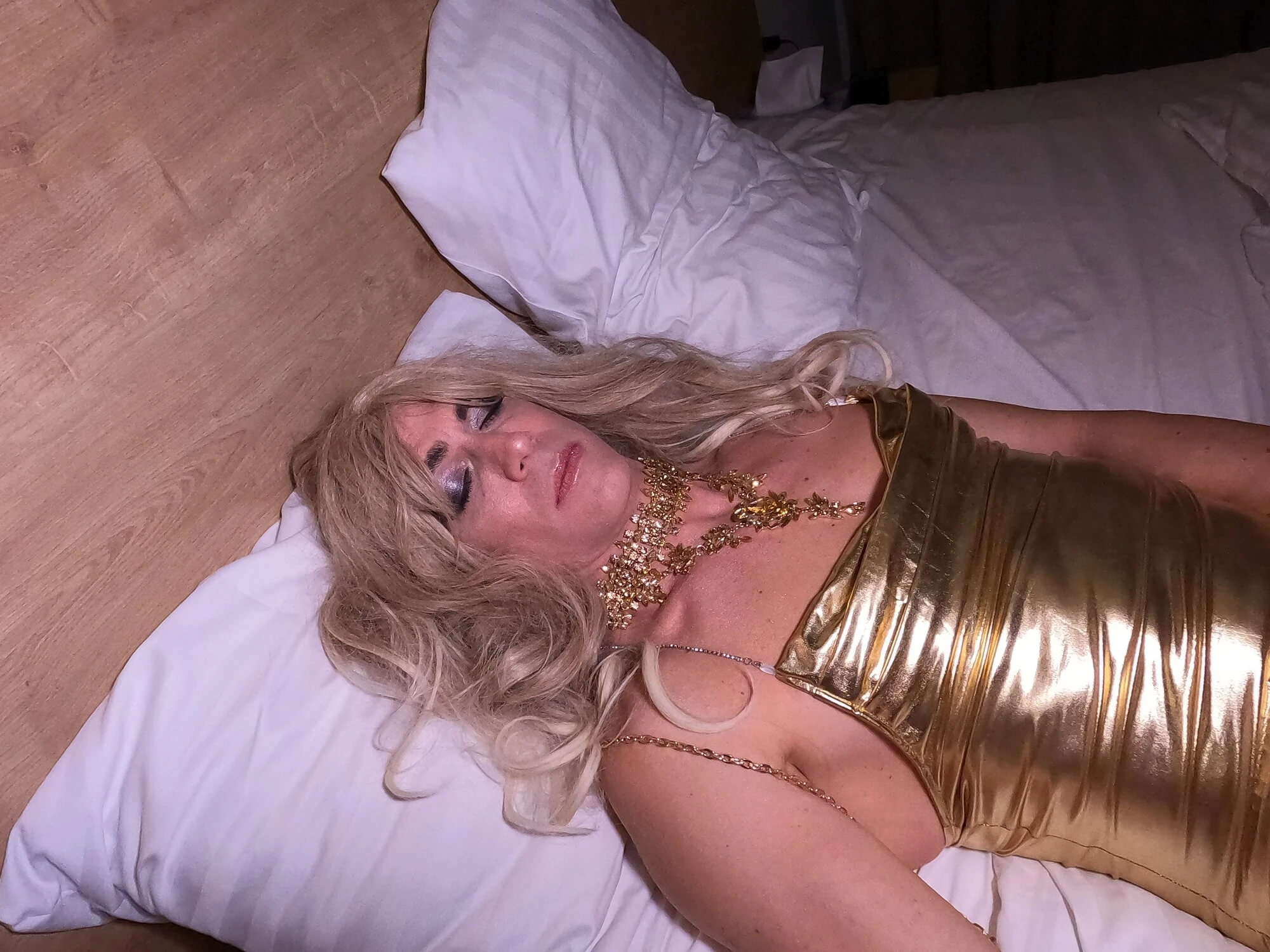 Golden Trixy pics #17