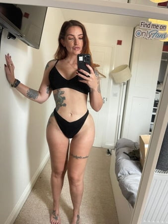 Black In the Ass Cuck Holds Hands