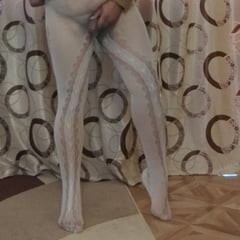 A verry good hand job in pantyhose