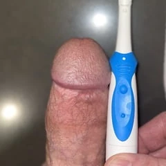 Toothbrush 