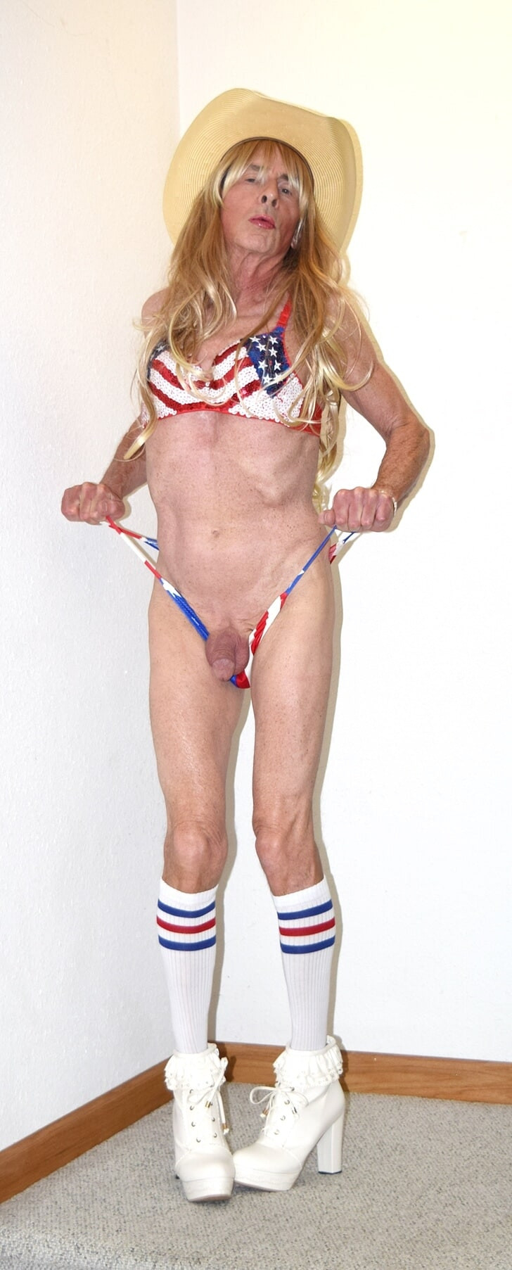 Sissy Micki in Bikini #9