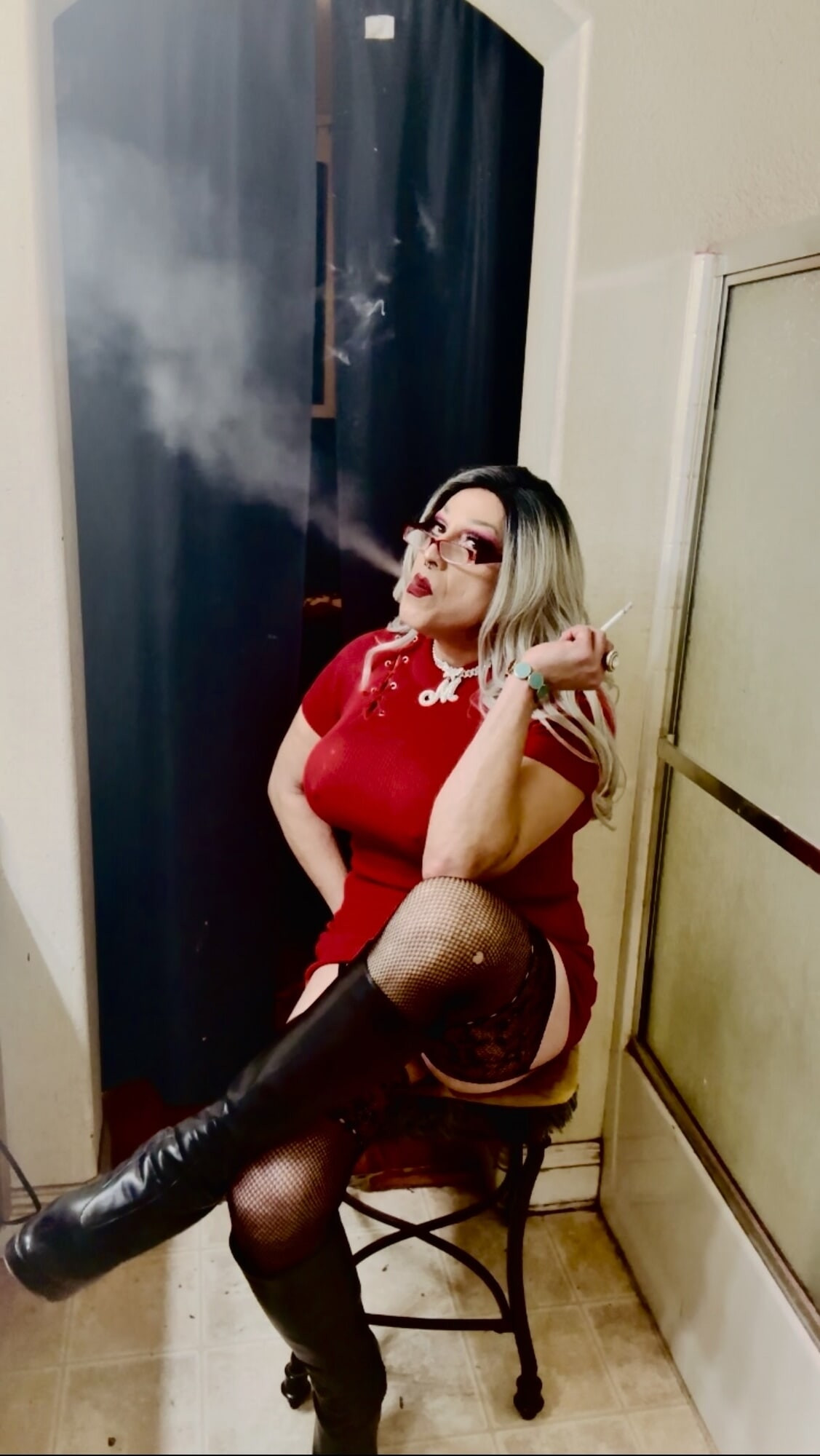 Marilyn Smoking Masturbation  #3