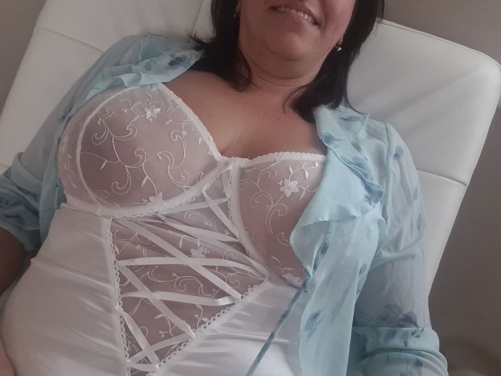 Busty milf play in sofa