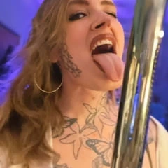 Sexy Shemale 