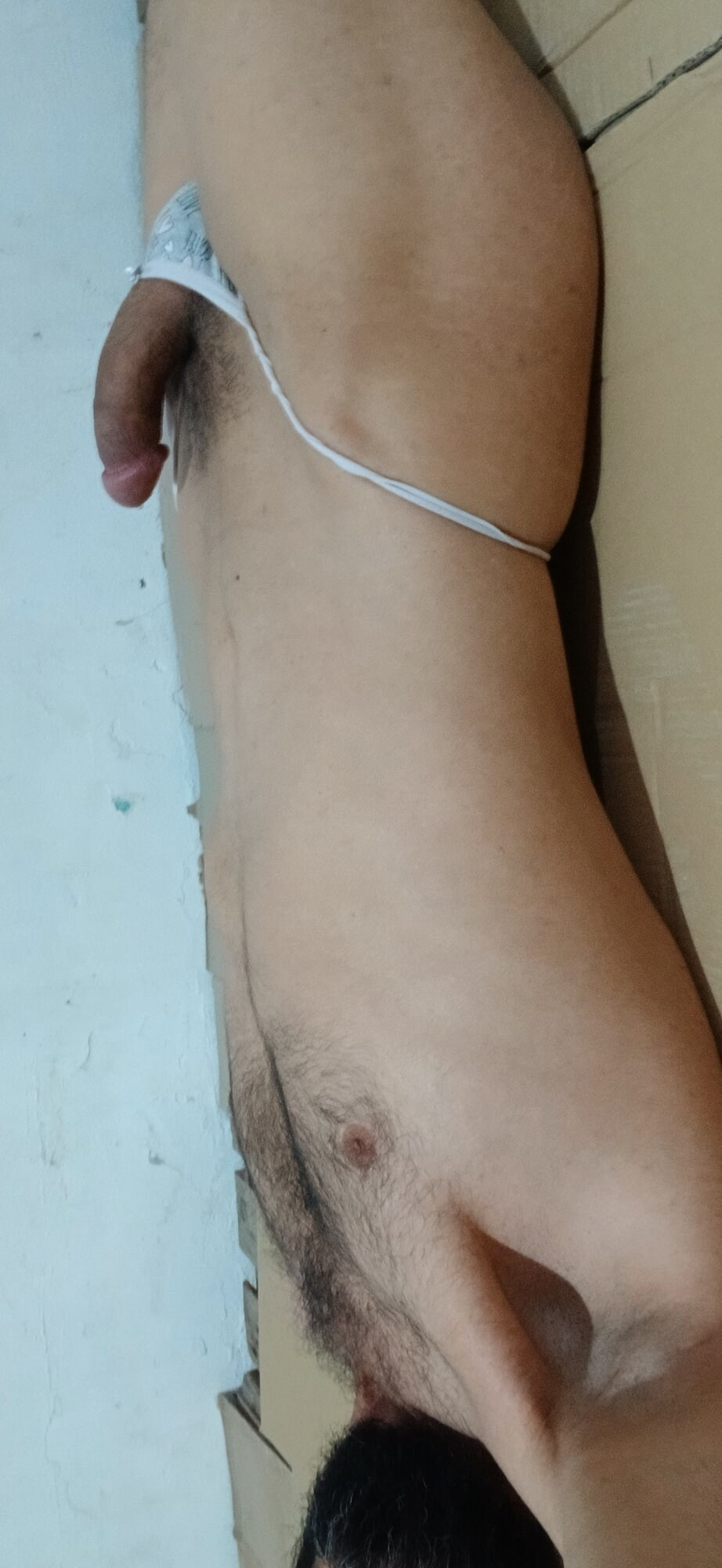 Gay Arab wearing g.sreng at work and taking some sexy pictur #14