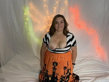 sexy bbw spooky booty         