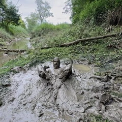 SHOT : EARTHLY FILTH