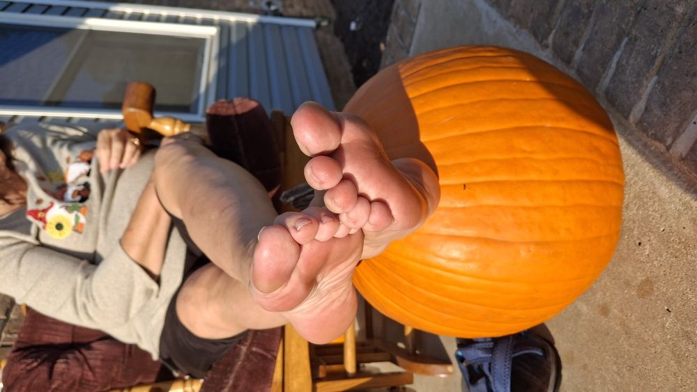 Pumpkin foot-stool #13