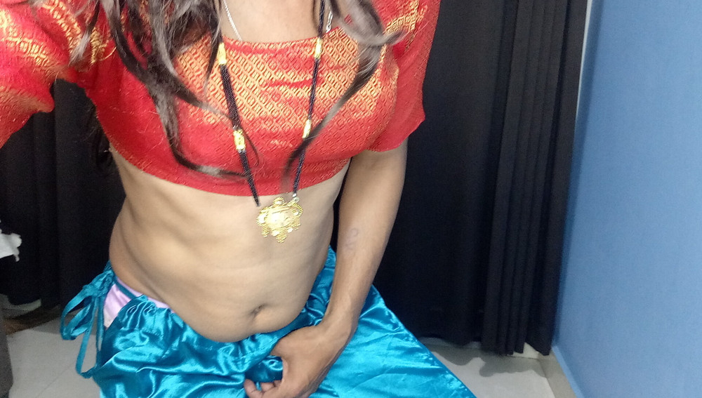 Indian stepmom sexy blou saree and peticot #7