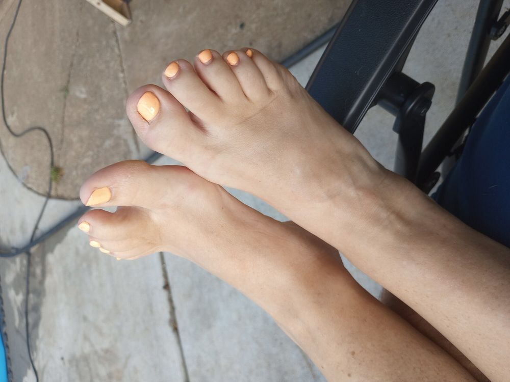 Cute toes #11