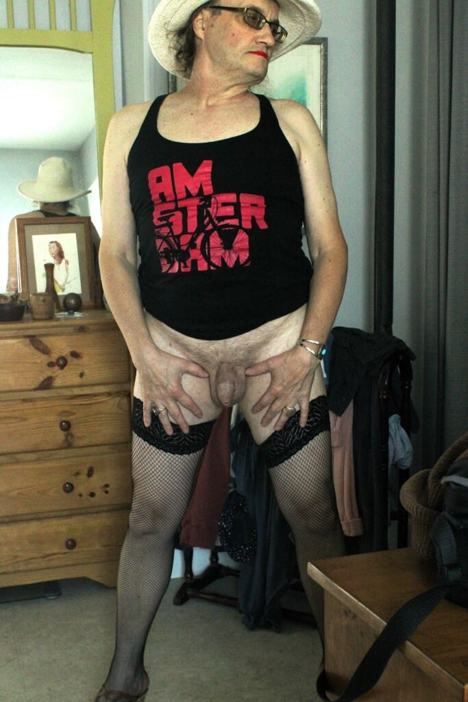 Housewife Serge Lusin. 2025k #14