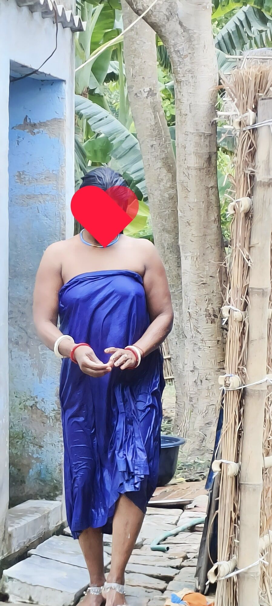 desi sexy Bhabhi bathing nude enjoy summer season #13