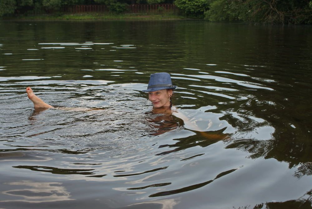 Bathing in Timiryazev-pond #14