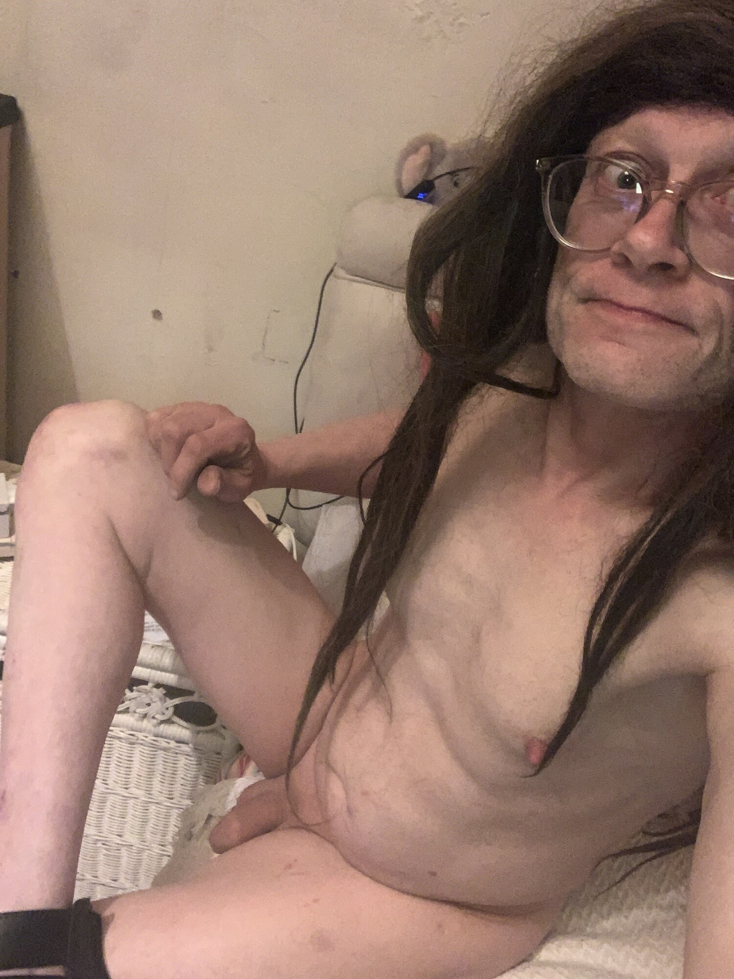 Annienipples in b day suit and heels erected nipples